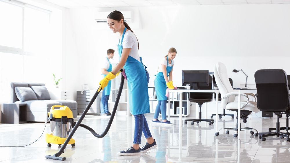 Commercial Cleaning Services: Elevating Workplace Cleanliness